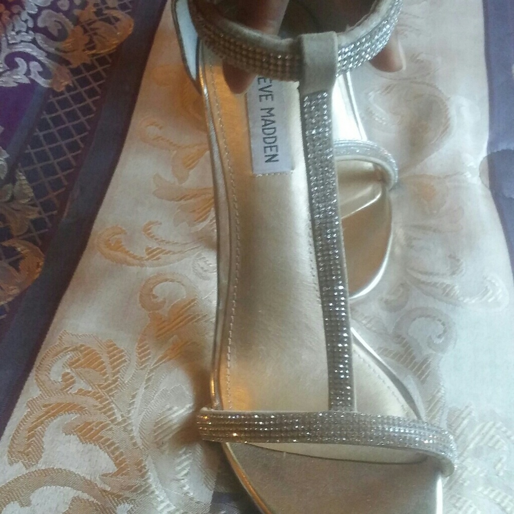 Heels - Picture 4 of 4
